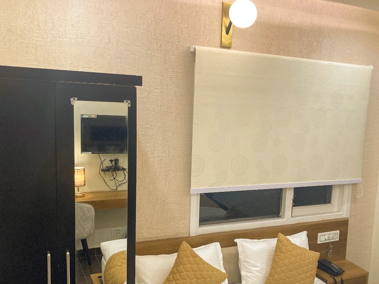 DELUXE ROOM Thumbnail